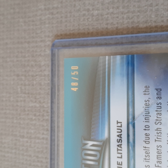 Topps WWE Lita Evolution Cards SP Short Print 48/50 and Base - Picture 3 of 3